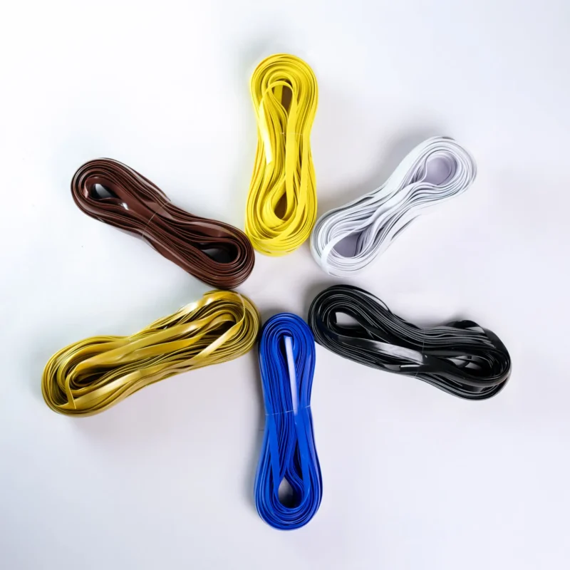 Foto em fundo branco mostrando a vista superior das cores disponíveis do Macarrão para Cadeira Duraforto Chato.