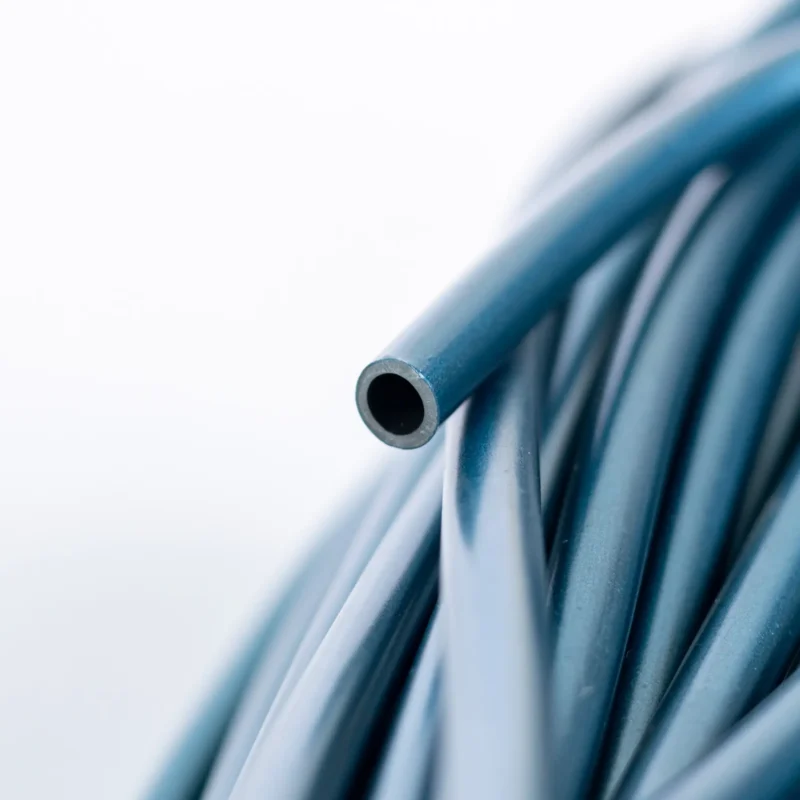 Foto mostrando os detalhes internos do Macarrão para Cadeira Fibreco PMP Azul Oceano