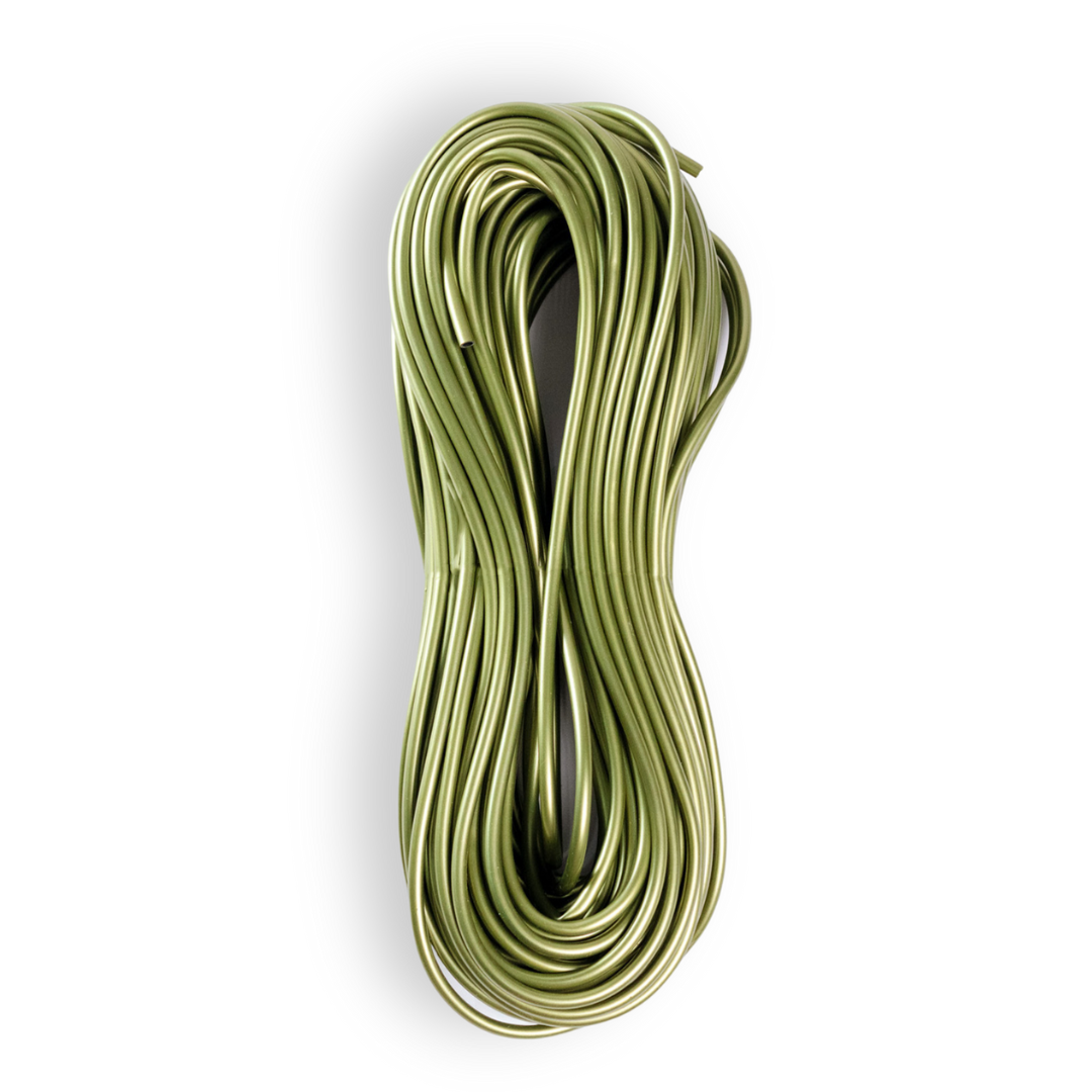 Vista superior do macarrão para cadeira reciclado PMP Dourado mostrando seu formato Pacoito em fundo branco digital.